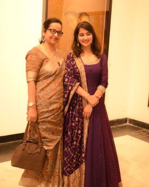 Visit to Art Exhibition for Fine art students